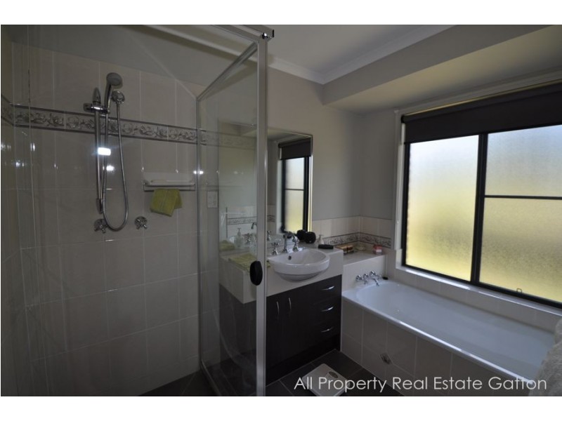 11 Hanlon Court, Laidley Heights QLD 4341