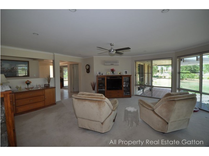 10 Bushman Street, Plainland QLD 4341