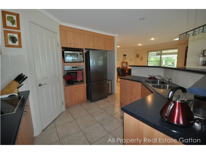 10 Bushman Street, Plainland QLD 4341