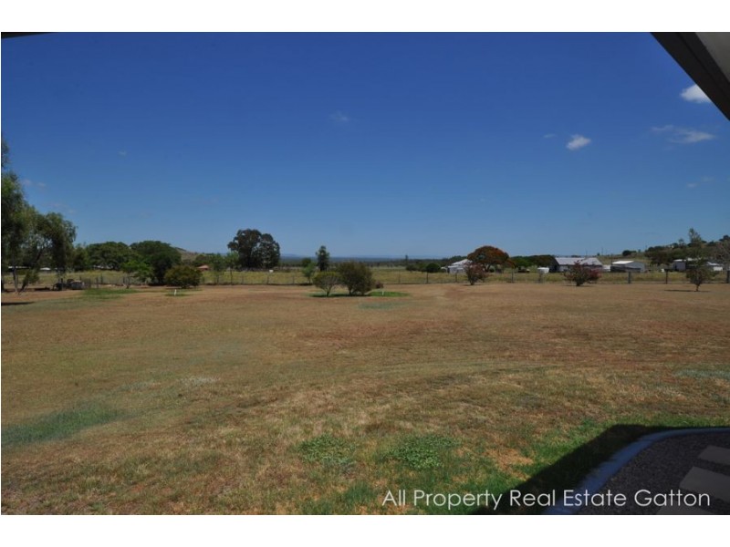 10 Bushman Street, Plainland QLD 4341