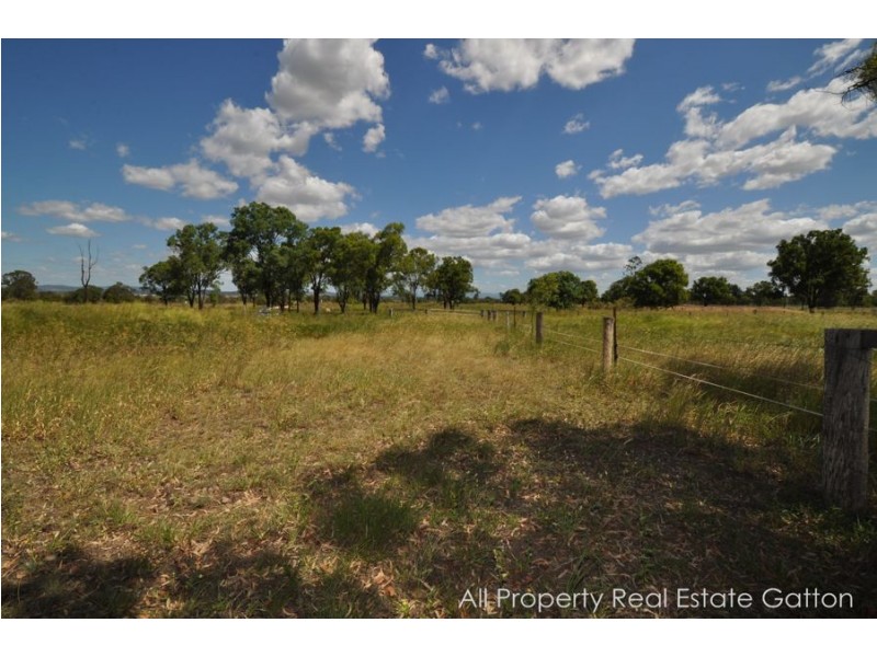 30 Haslingden Road, Lockyer Waters QLD 4311