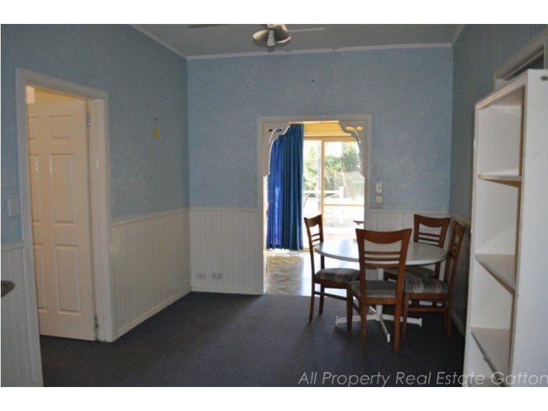 16 Strong Street, Gatton QLD 4343