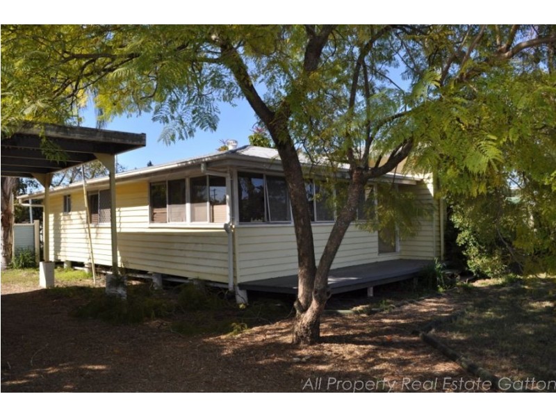 16 Strong Street, Gatton QLD 4343