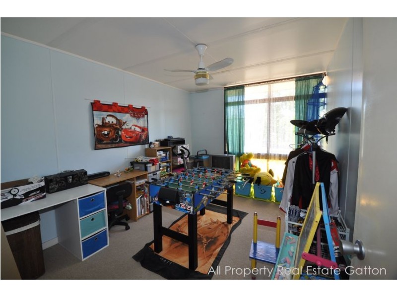 8 Arthur Street, Helidon QLD 4344