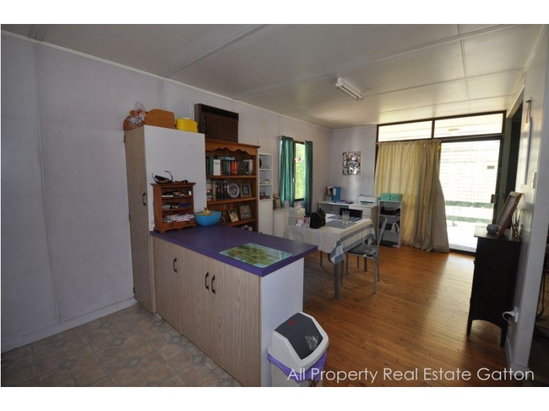 8 Arthur Street, Helidon QLD 4344