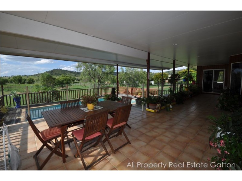 11 Narelle Court, Plainland QLD 4341