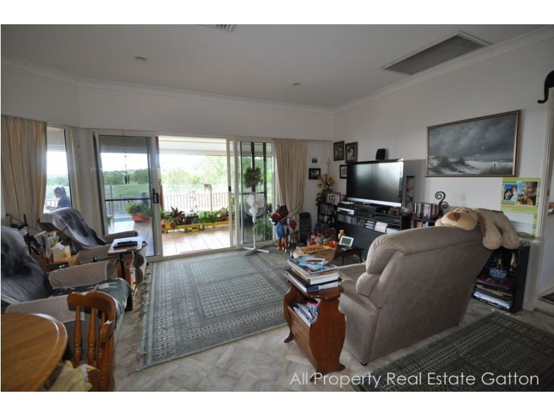 11 Narelle Court, Plainland QLD 4341