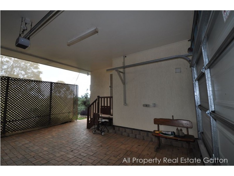 11 Narelle Court, Plainland QLD 4341