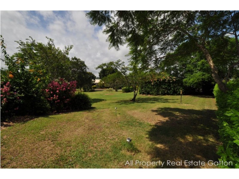 11 Narelle Court, Plainland QLD 4341