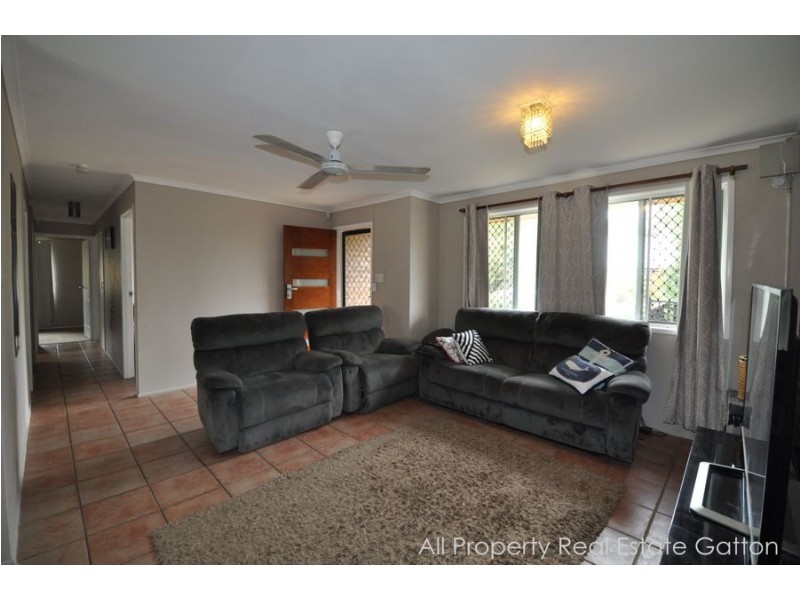 10 Luther Street, Gatton QLD 4343