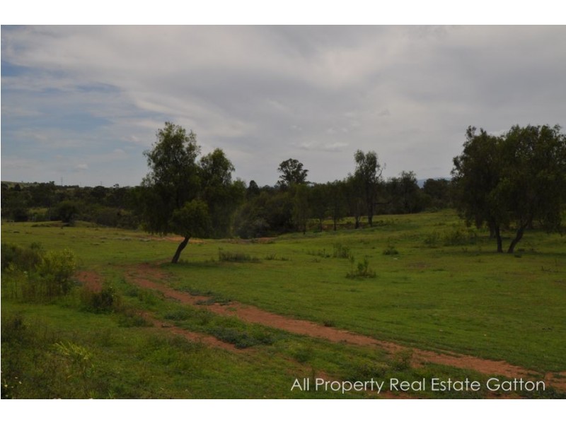 51 Hogers Road, Ropeley QLD 4343