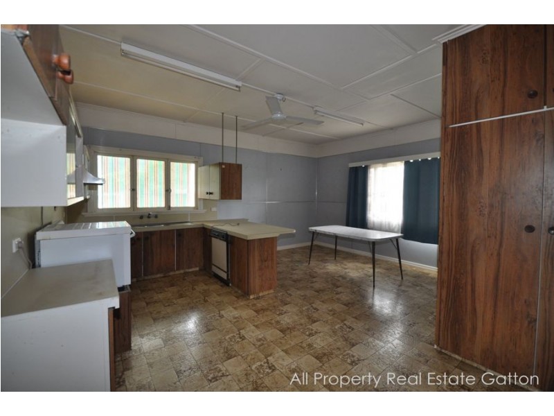 698 Mount Sylvia Road, Upper Tenthill QLD 4343