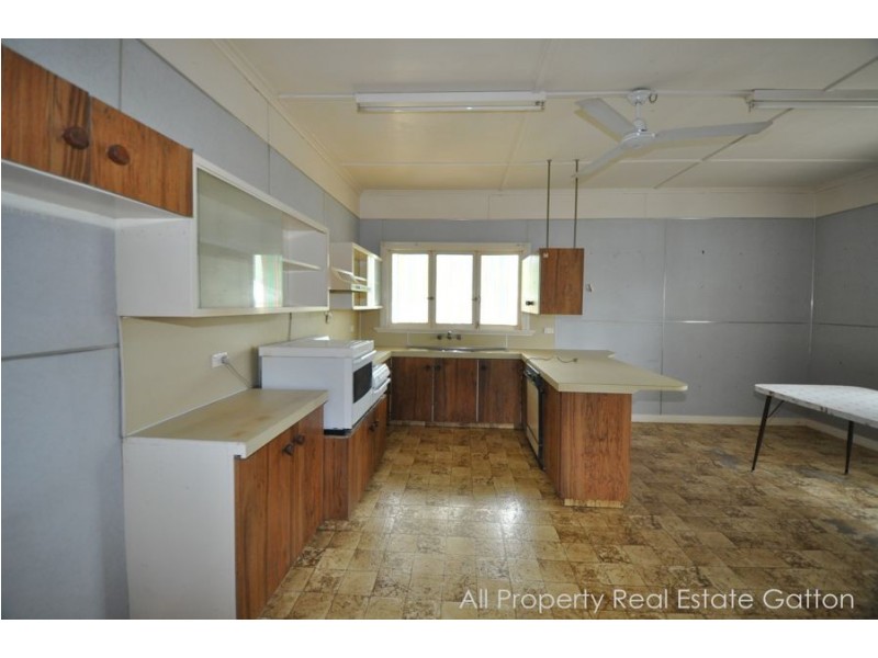 698 Mount Sylvia Road, Upper Tenthill QLD 4343