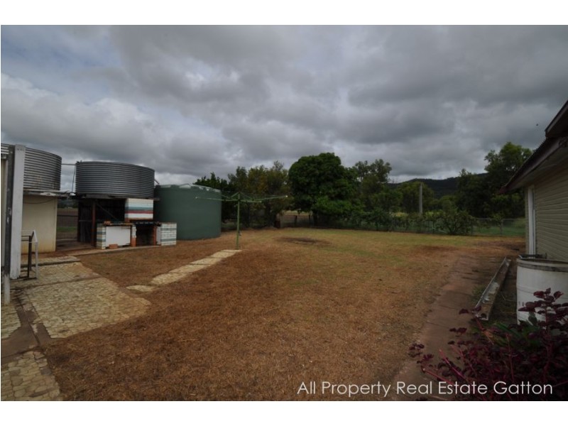 698 Mount Sylvia Road, Upper Tenthill QLD 4343