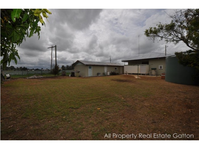 698 Mount Sylvia Road, Upper Tenthill QLD 4343