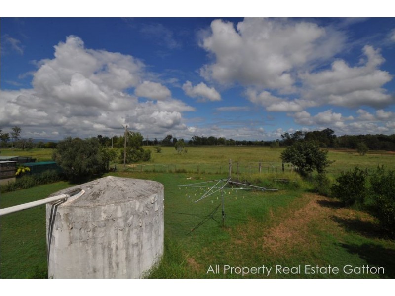 5 Fielding Road, College View QLD 4343
