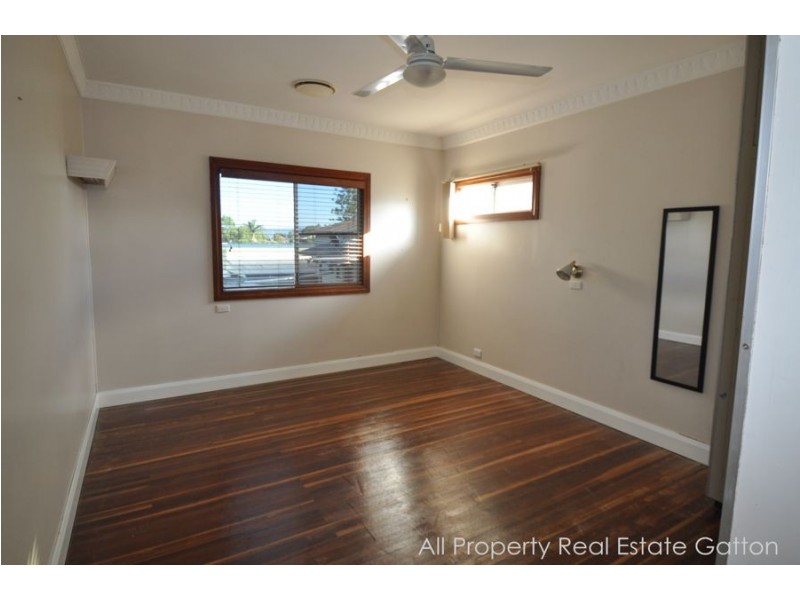 28 Smith Street (cnr William and Smith Streets), Gatton QLD 4343