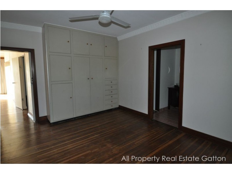 28 Smith Street (cnr William and Smith Streets), Gatton QLD 4343