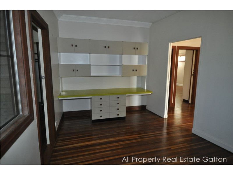 28 Smith Street (cnr William and Smith Streets), Gatton QLD 4343