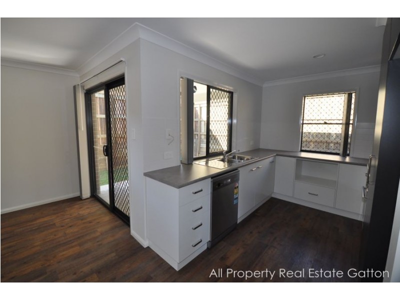 Unit 3 122 Railway Street, Gatton QLD 4343