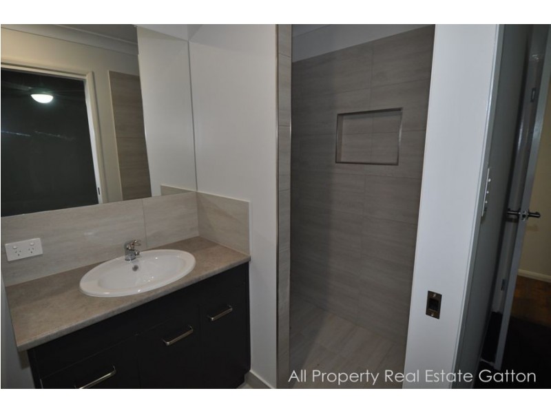 Unit 3 122 Railway Street, Gatton QLD 4343