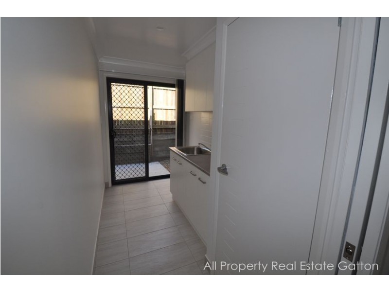 Unit 3 122 Railway Street, Gatton QLD 4343