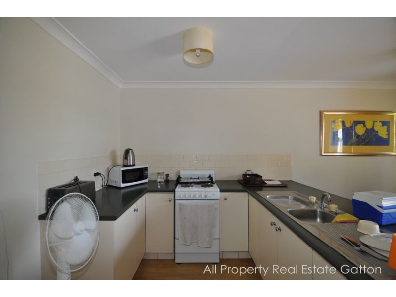 Unit 2 4 Wilson Street, Gatton QLD 4343