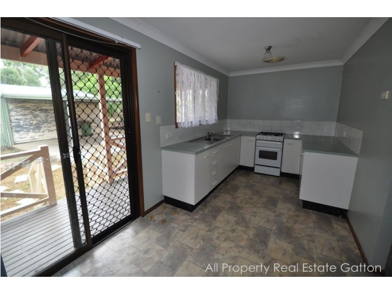 7 Challenge Avenue, Kensington Grove QLD 4341