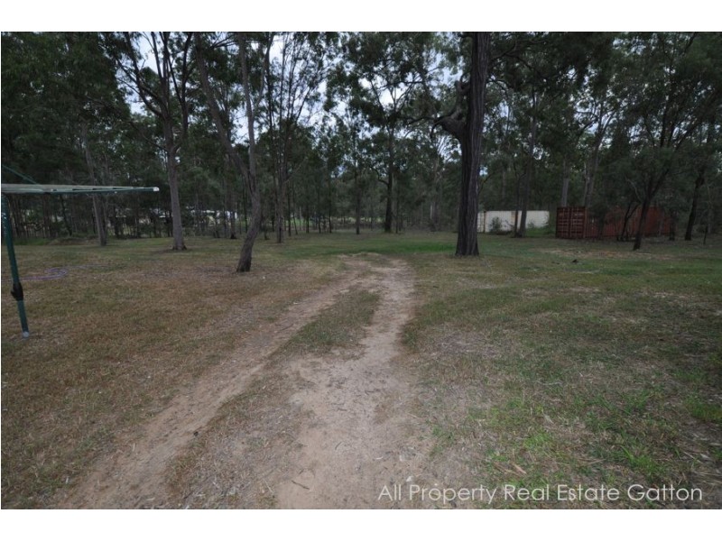7 Challenge Avenue, Kensington Grove QLD 4341