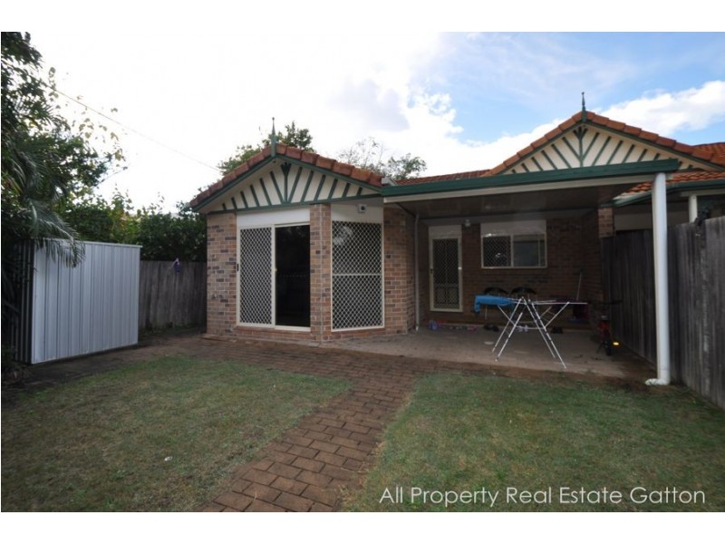 1/8 East Street, Gatton QLD 4343