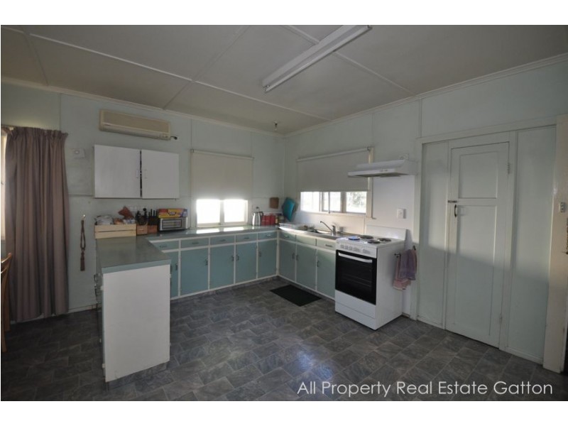 31 Jensen Street, Gatton QLD 4343