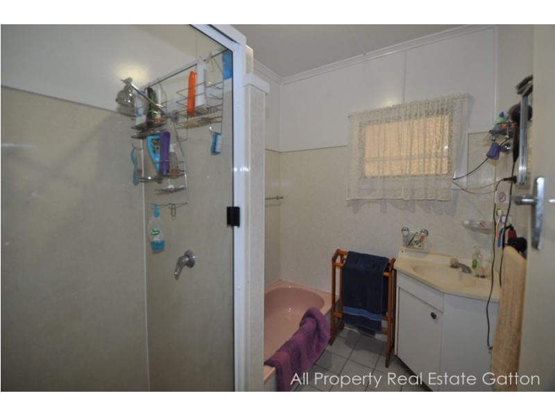 31 Jensen Street, Gatton QLD 4343