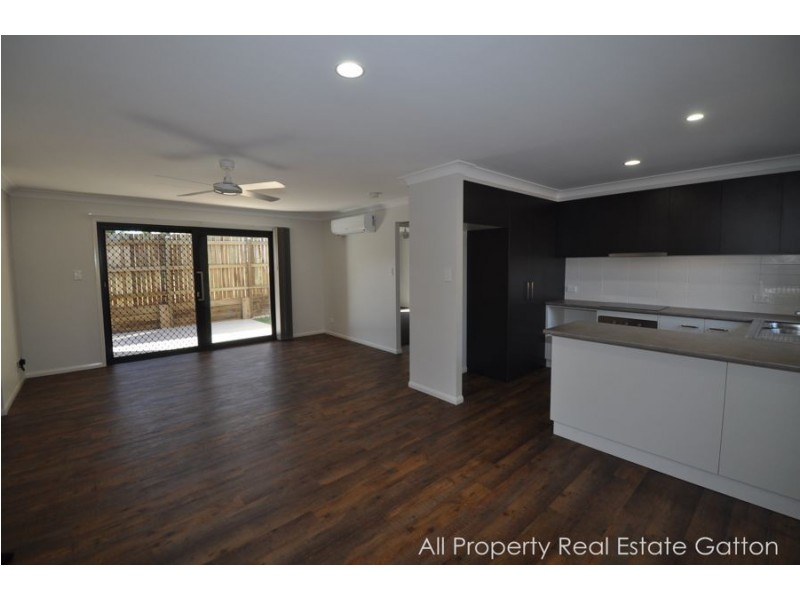 Unit 2 122 Railway Street, Gatton QLD 4343