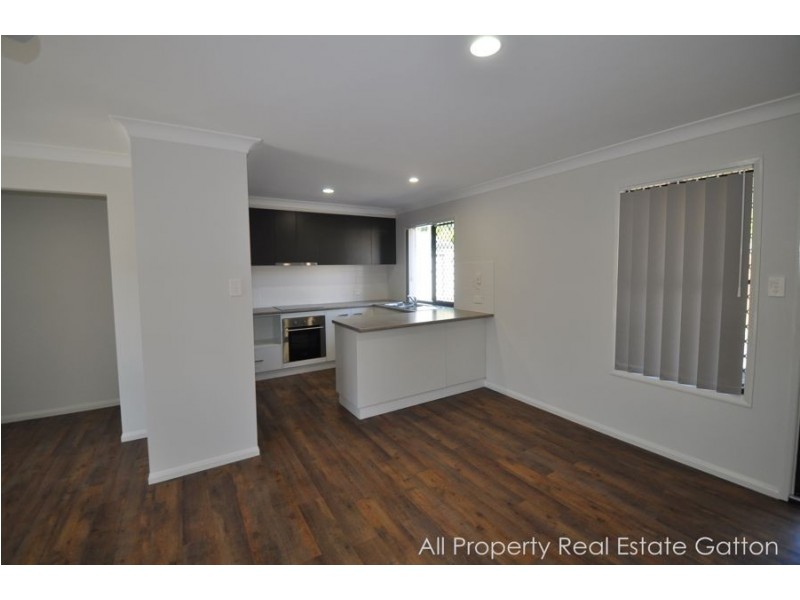 Unit 2 122 Railway Street, Gatton QLD 4343