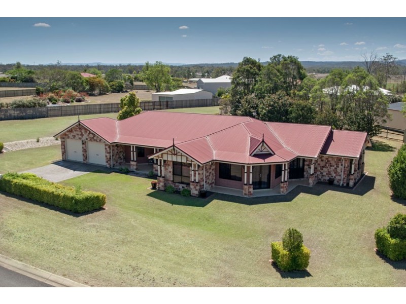 10 Lachlan Way, Placid Hills QLD 4343