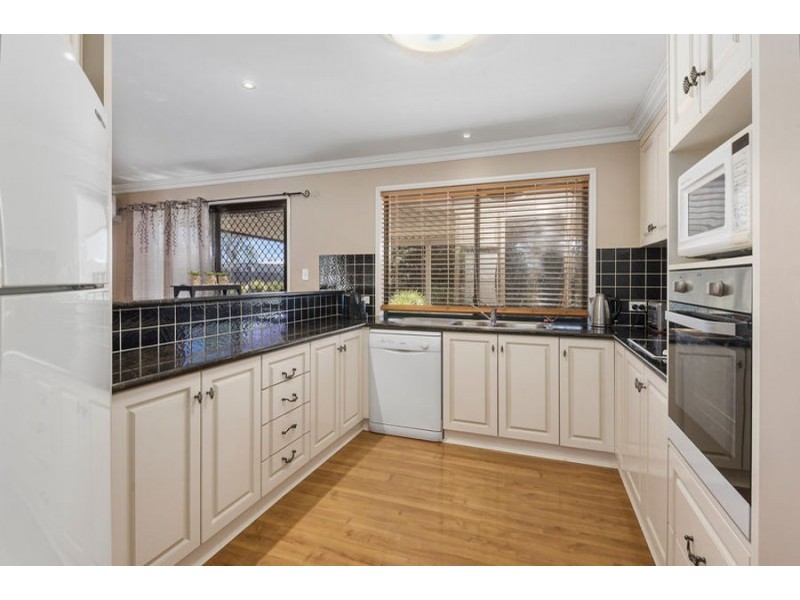 10 Lachlan Way, Placid Hills QLD 4343