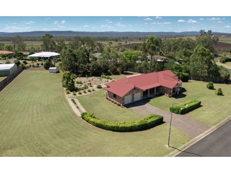 10 Lachlan Way, Placid Hills QLD 4343