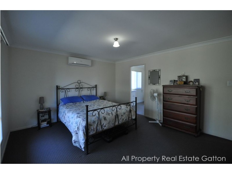 10 Samuel Court, Adare QLD 4343
