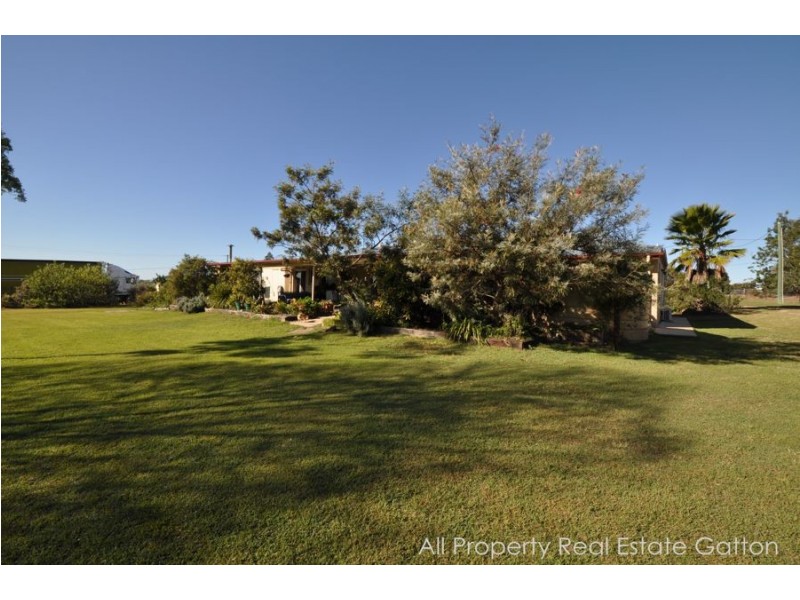 10 Samuel Court, Adare QLD 4343
