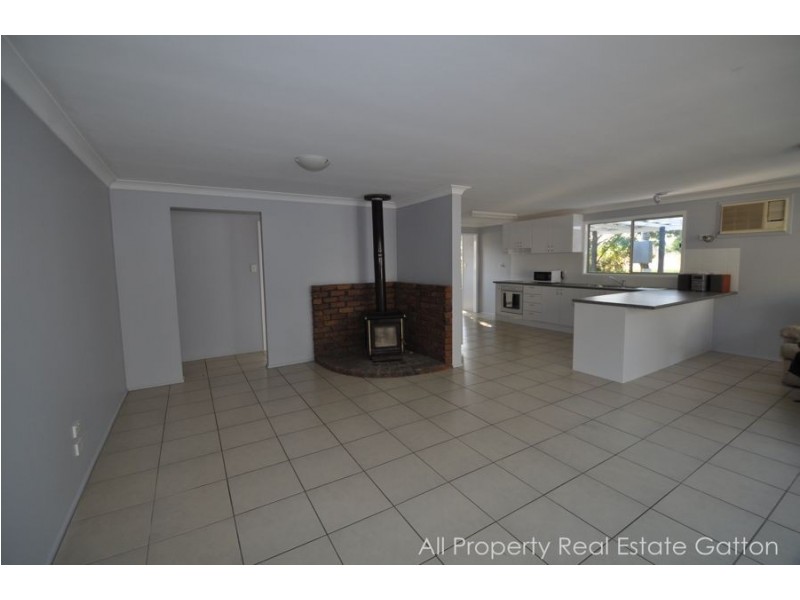 136 Millers Road, Spring Creek QLD 4343