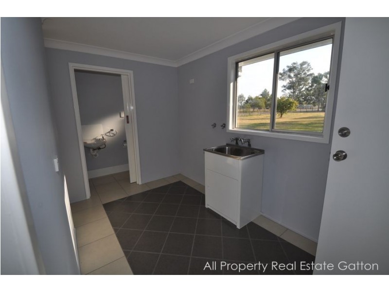 136 Millers Road, Spring Creek QLD 4343