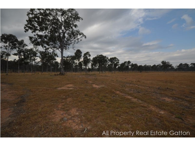 136 Millers Road, Spring Creek QLD 4343