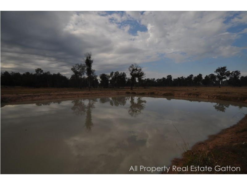 136 Millers Road, Spring Creek QLD 4343
