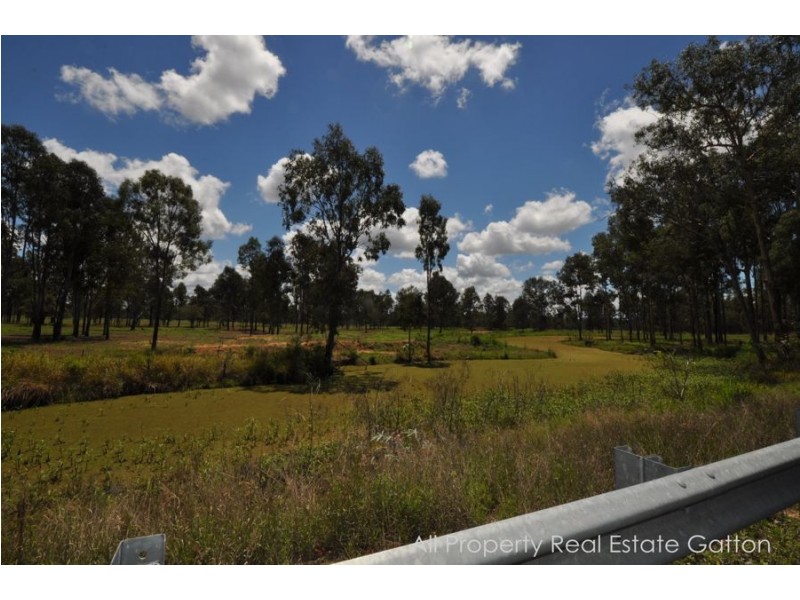 136 Millers Road, Spring Creek QLD 4343