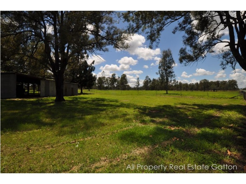 136 Millers Road, Spring Creek QLD 4343