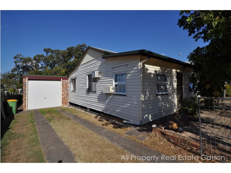 8 Whittle Street, Gatton QLD 4343