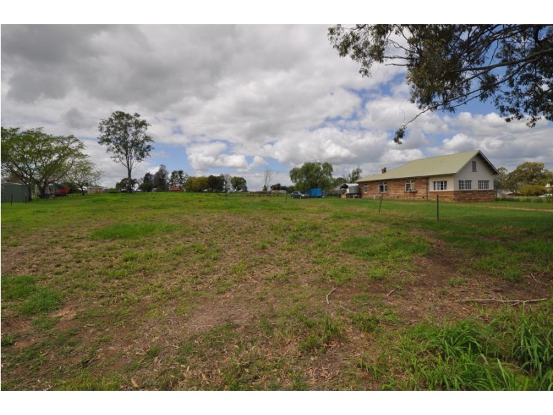 5 William Street, Helidon QLD 4344