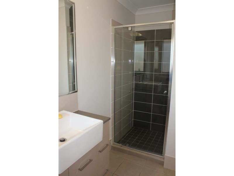 13 Ditchmen drive, Grantham QLD 4347