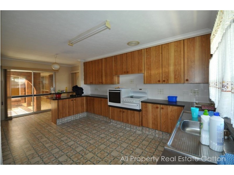 40 Jensen Street, Gatton QLD 4343