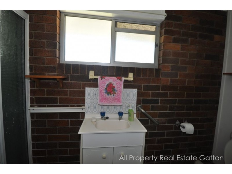 40 Jensen Street, Gatton QLD 4343